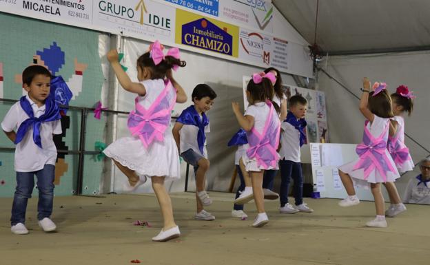 El concurso de carteles de la Santa Cruz aumenta la cuantía de sus premios