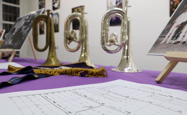 La Banda del Nazareno de Villanueva repasa sus 30 años en una exposición