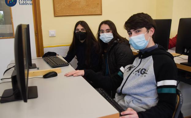 Paola Gil, Águeda Jarillo y Carlos Lozano estarán en la final del concurso Young Business Talents