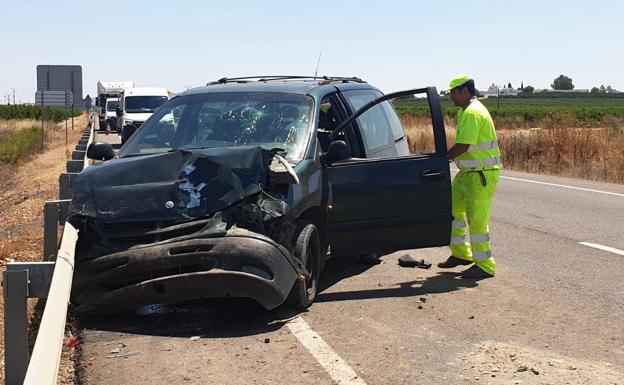 Nuevo accidente múltiple cerca de Valdivia entre un camión, una furgoneta y un coche