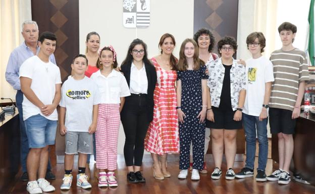 Los jóvenes demandan la mejora del carril bici y las pistas del canal y Los Pinos