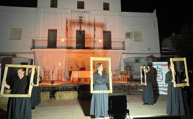 Los vecinos de Entrerríos ponen en escena una adaptación teatral de García Lorca