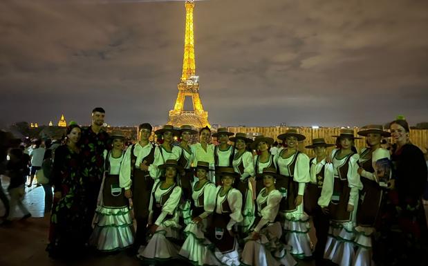 El grupo de Leyla Buitrago gana el concurso flamenco en París