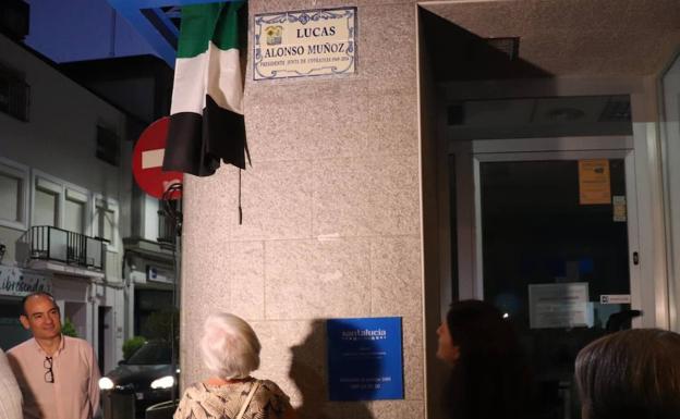 Villanueva recuerda a Lucas Alonso dando nombre a la calle donde vivió y tuvo su imprenta