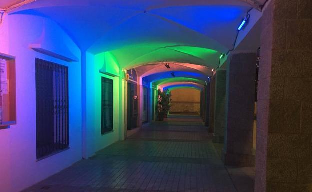 La plaza de España ya cuenta con nueva iluminación ornamental