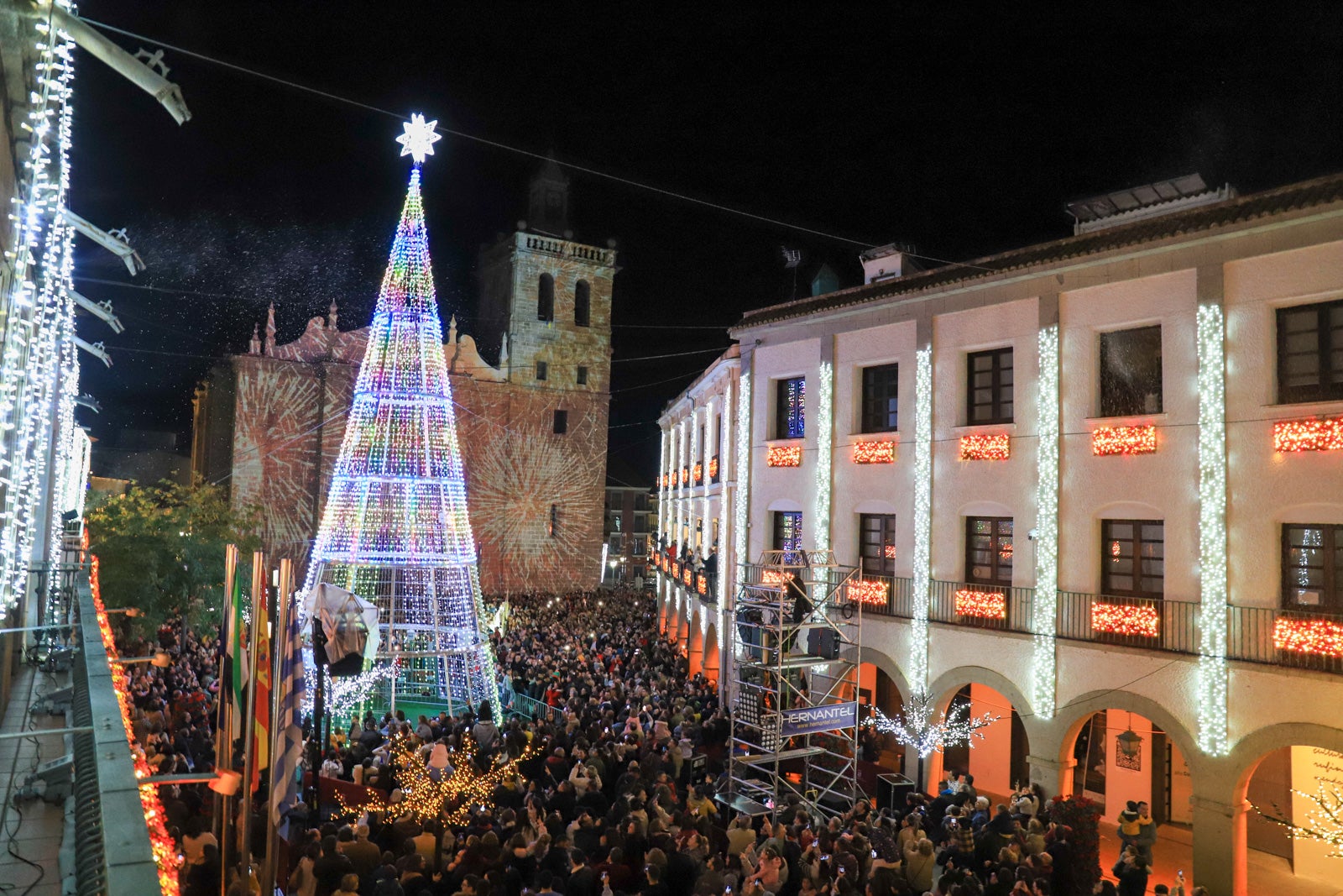 La Navidad se enciende con nieve y el cuento de Adriana