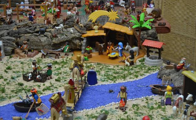 El belén de playmobil se instala en la calle Lares con nuevas escenas y personajes