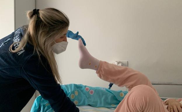 Afad lleva la fisioterapia hasta los domicilios de sus usuarios