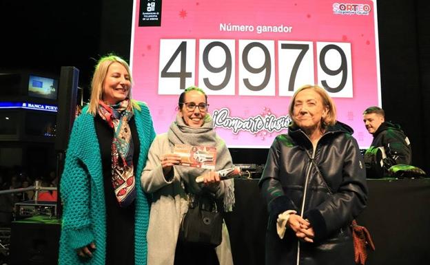 María José Lozano López de Haro, ganadora del sorteo. /E. DOMEQUE