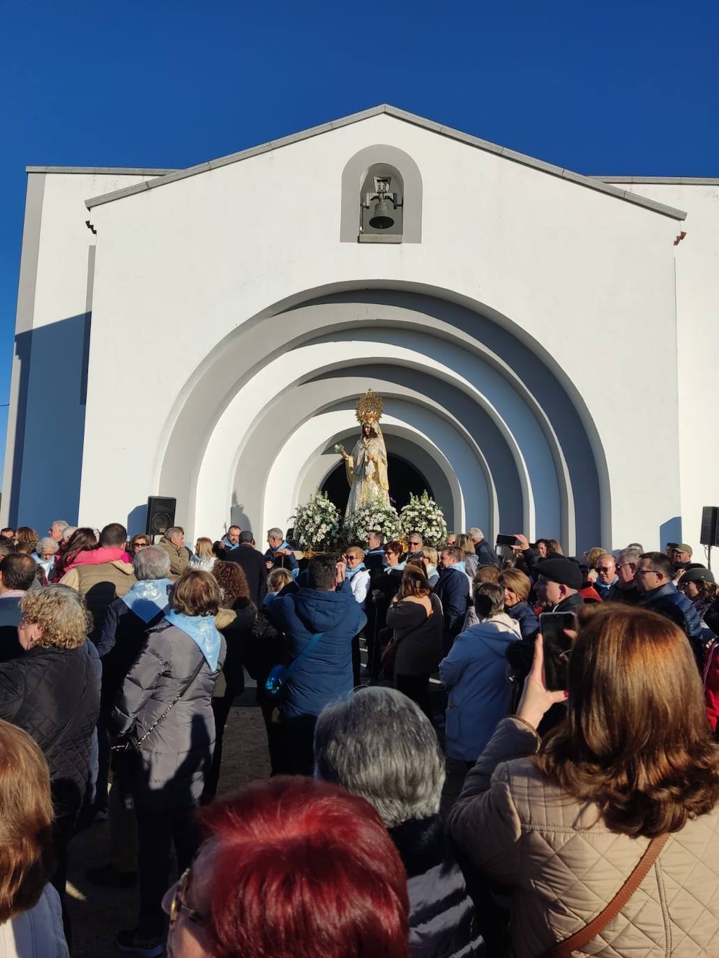 Villanueva recibe a la Virgen de la Aurora