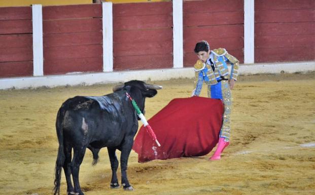 Manuel Perera recibirá un trofeo por su última temporada en las XIV Jornadas Taurinas de Almendralejo