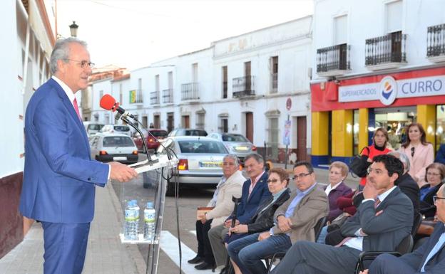 El exrector Segundo Píriz inauguró su avenida junto a familia y amigos