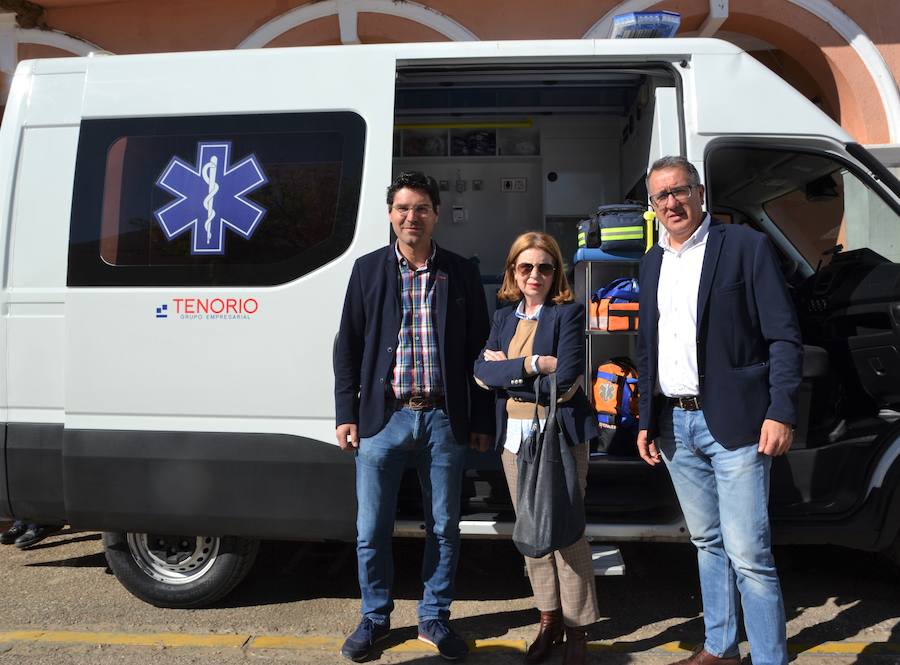 El municipio recibe una ambulancia de Soporte Vital Básico operativa las 24 horas