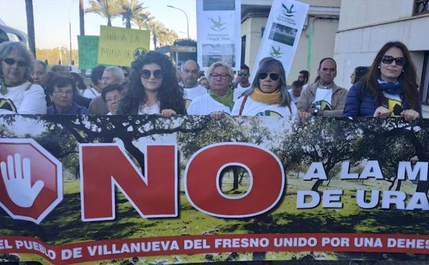 La plataforma ciudadana Dehesa sin Uranio convoca una manifestación en la localidad