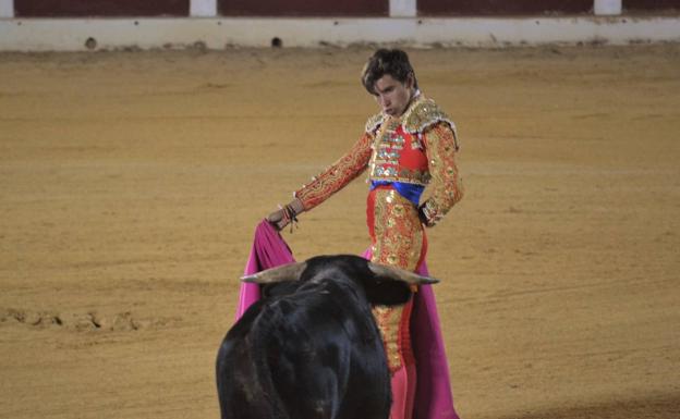 El novillero villanovense Eric Olivera toreará en los festejos de Cabeza la Vaca y en el Certamen de 'La Malagueta'