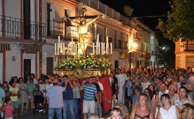 El Cristo de la Expiración ya se encuentra en la Iglesia para su novena