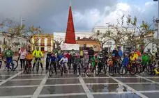 Gran participación en la ciclocabalgata navideña a pesar de la lluvia