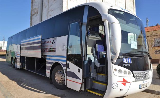 Los usuarios que deban viajar por causas inaplazables y justificadas de movilidad podrán hacerlo en autobús