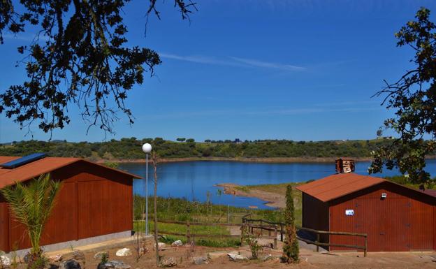 El Centro de Formación de Deportes Náuticos y de la Naturaleza reabre con diferentes actividades