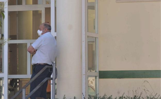 El uso obligatorio de la mascarilla se flexibiliza en la región