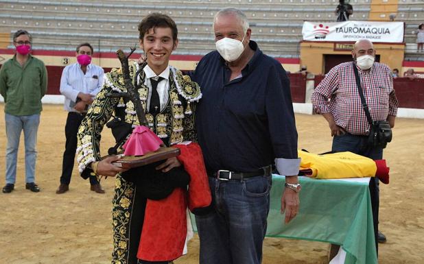 Eric Olivera cumplió los buenos pronósticos y se alzó ganador del Trofeo de Diputación
