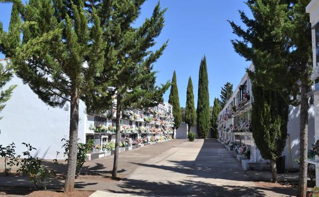 La pandemia del COVID obliga a cumplir nuevas medidas para acceder al Cementerio Municipal