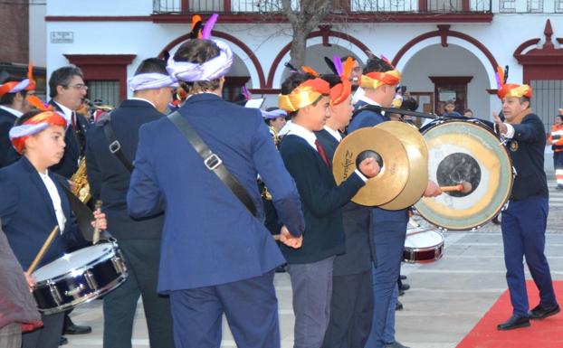 La lluvia obliga a cambiar de día el pasacalles de la Banda de Música
