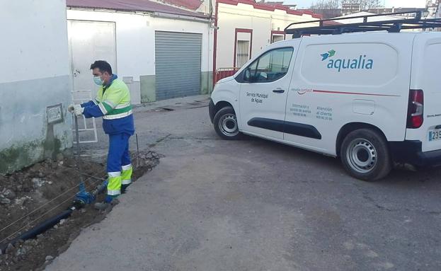 El servicio de agua de Villanueva del Fresno, por encima de la media nacional en eficiencia