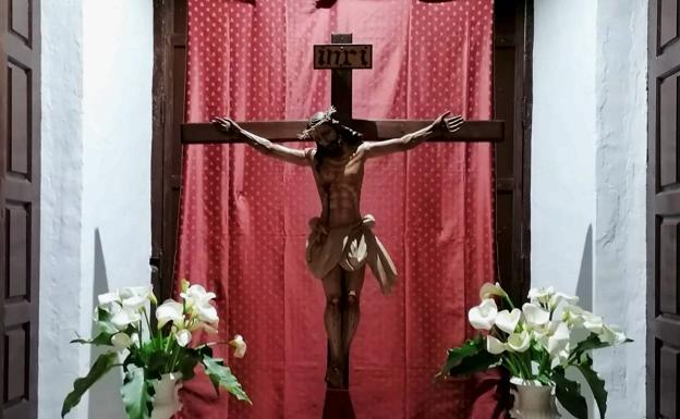 El Párroco recupera esta Semana Santa la tradición del canto de la Buena Mujer