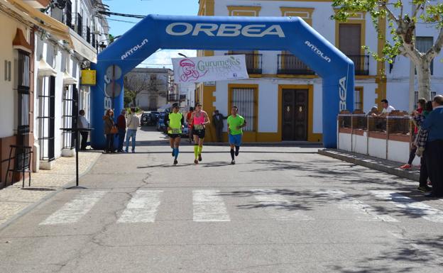 La Policía Local advierte a los conductores del paso de los deportistas del trail