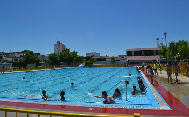 La piscina recupera su actividad normal tras los PCR negativos de los trabajadores