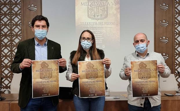 Diaz Farias, Enrique y García en la pesentación del evento/. Diputacion de badajoz