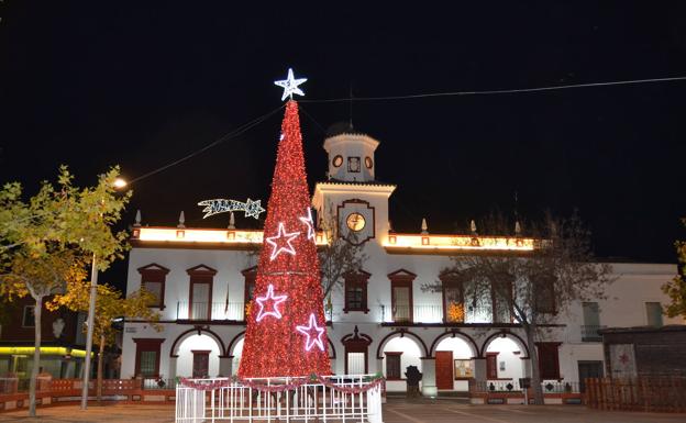 La programación navideña municipal arranca con la inauguración del alumbrado