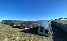 El Ayuntamiento recepciona la obra de la planta solar para el bombeo de los nuevos regadíos