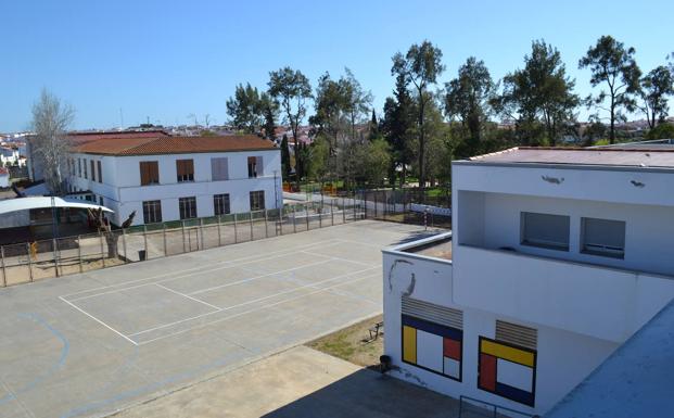 Los accesos a los Centros Educativos lucirán señales de la campaña 'Contra el maltrato' de Atresmedia