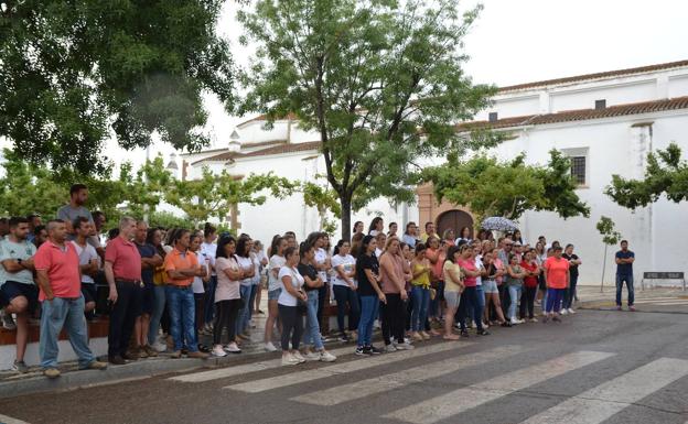 Un numeroso grupo de trabajadores del campo se manifiesta en el primer día de huelga