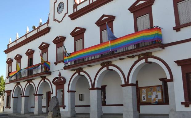La localidad celebra el Día del Orgullo LGTBI con diversas actividades