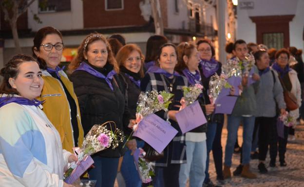 Villanovenses de todas las edades han visibilizado el rechazo a la violencia de género