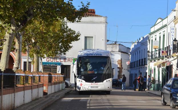 El Damas línea Villanueva-Badajoz cambia su parada al Silo debido a la instalación de stands