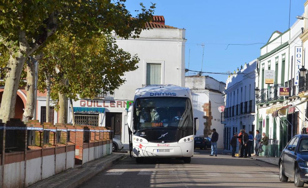El Damas línea Villanueva-Badajoz cambia su parada al Silo debido a la instalación de stands