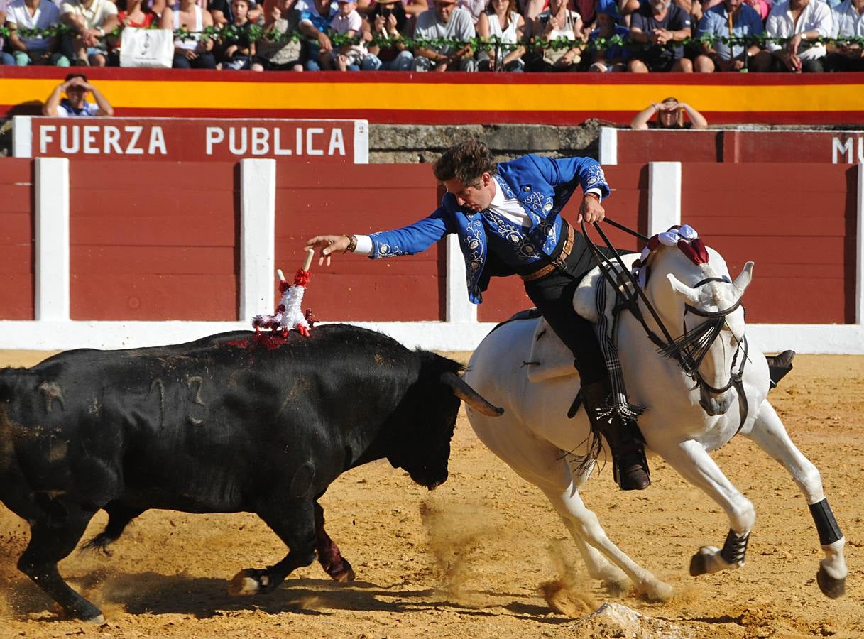 Leonardo Hernández corta cuatro orejas y rabo