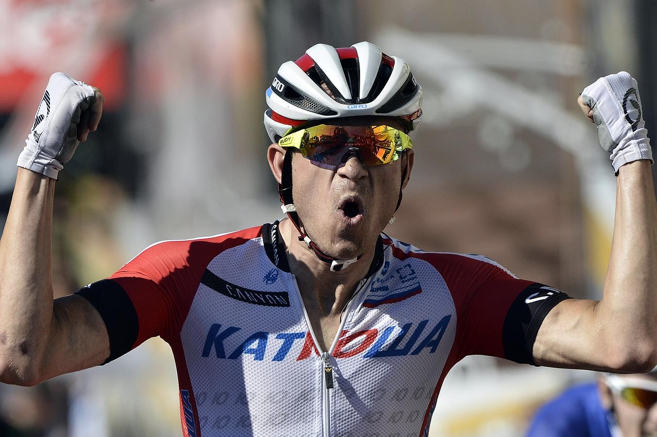 Kristoff gana al sprint y Nibali conserva el maillot amarillo