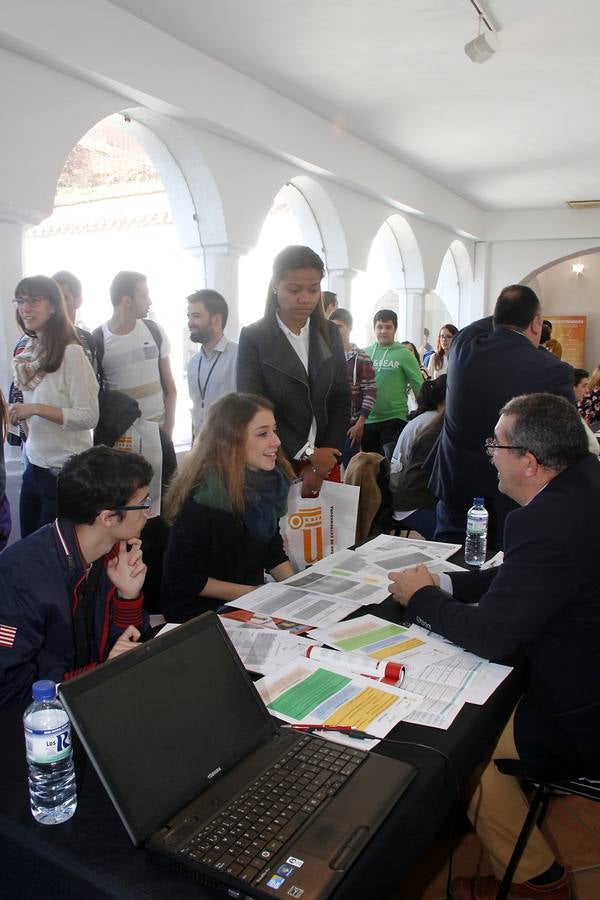 Feria de estudiantes en Cáceres