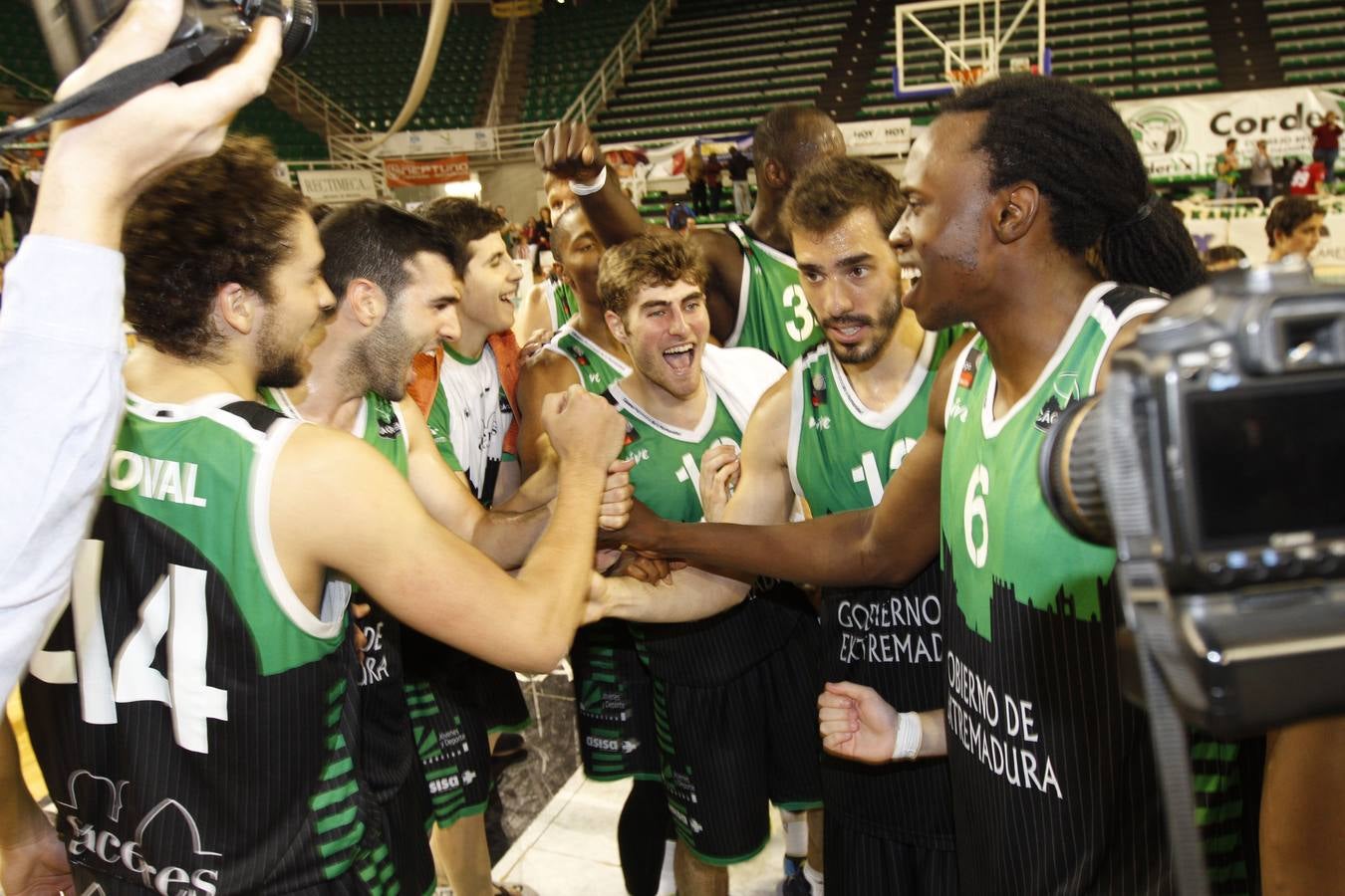 Victoria del Cáceres ante el Pla (74-62)