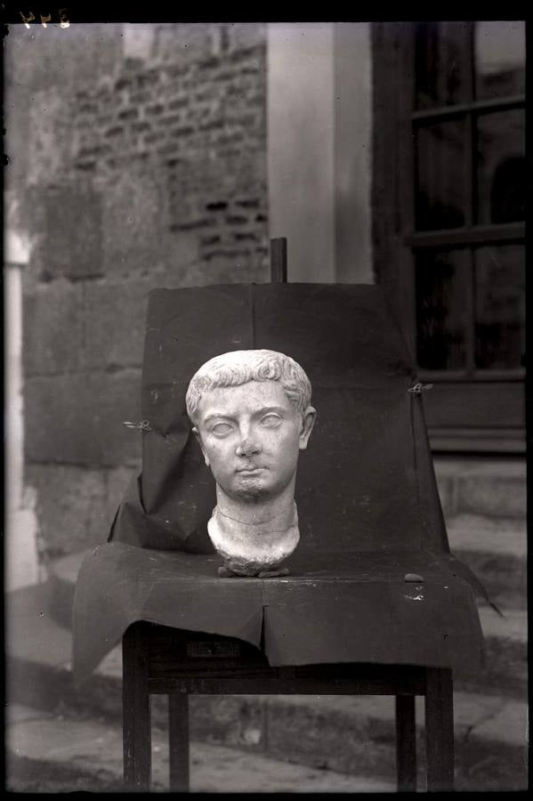 El Catálogo del Archivo de Fotografía Antigua de MNAR