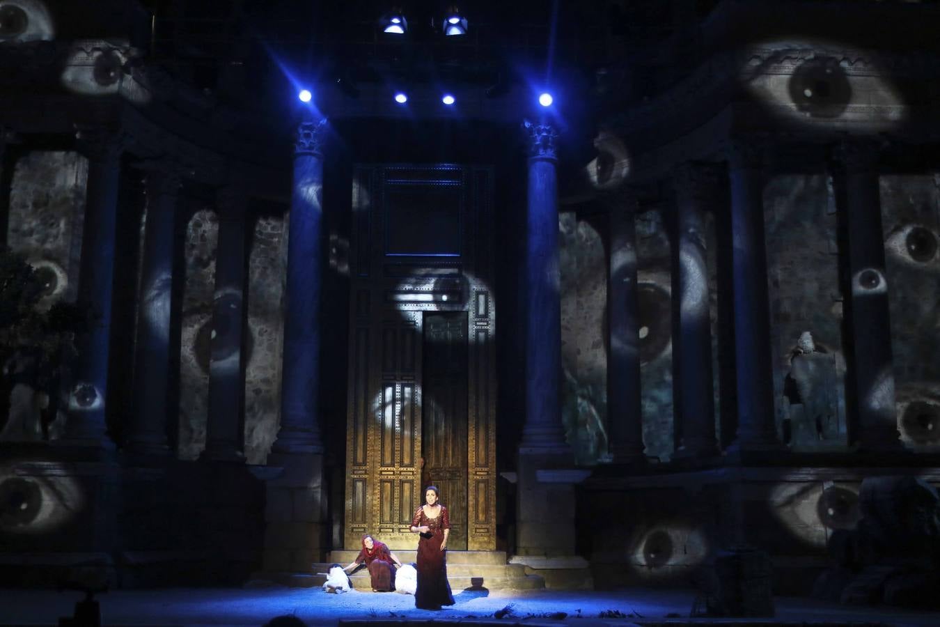 Ensayo de Medea, entre el mito y lo terrenal