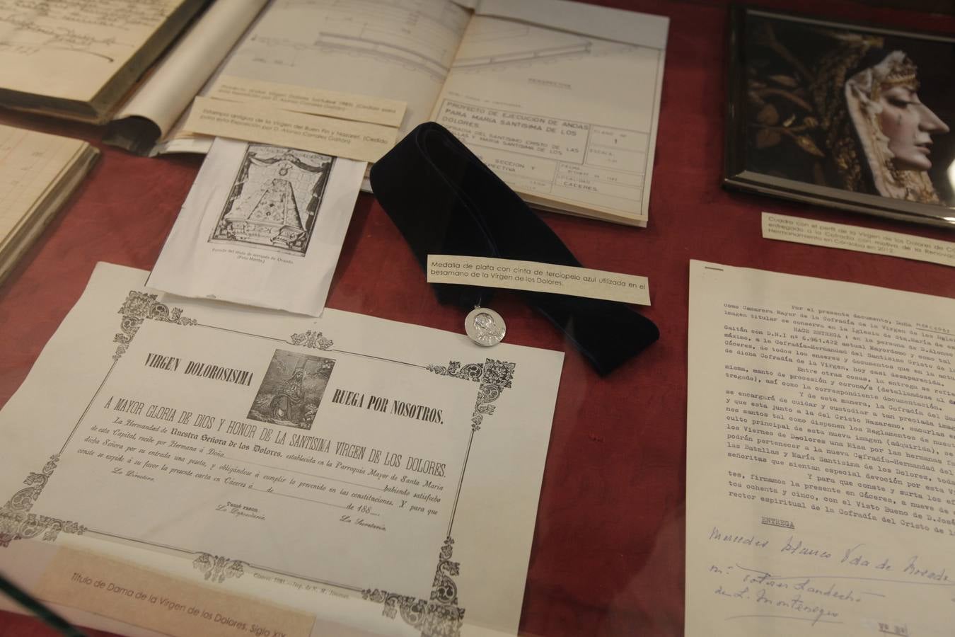 El Palacio de las Cigüeñas acoge una exposición sobre la Cofradía de las Batallas