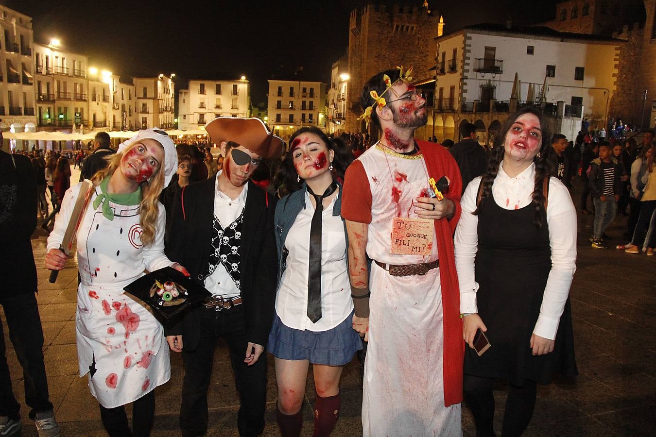 La V Marcha Zombie de Cáceres, en imágenes