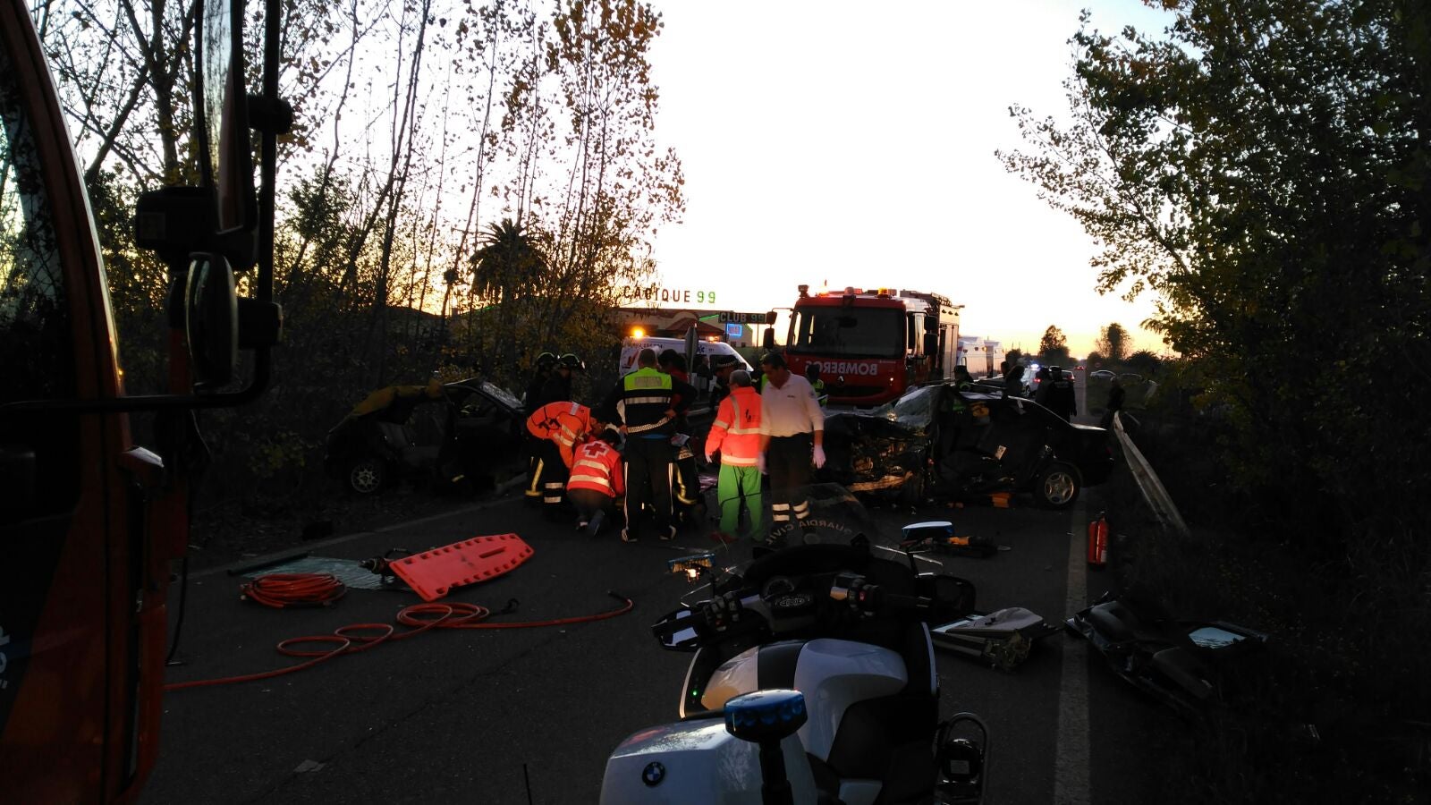 Dos heridos graves en un accidente entre Montijo y Torremayor