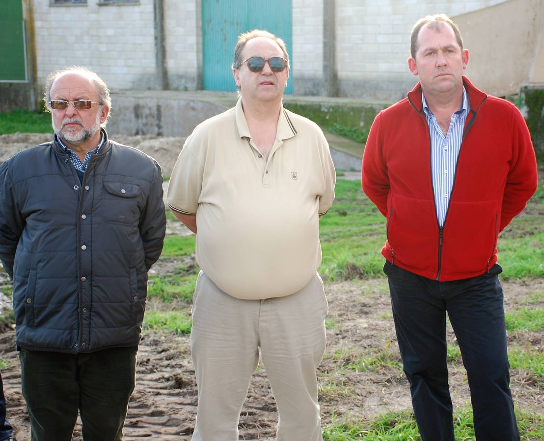 La Junta de Cofradías coloca la primera piedra en las obras de su sede